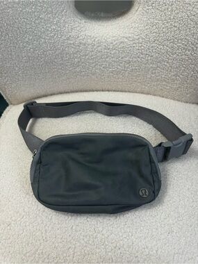 Lululemon Charcoal Grey Belt Bag